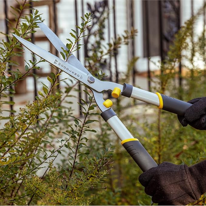 Woodland Tools 22" Regular Duty Hedge Shears - High Carbon Steel Blades, Non-Stick Coating, Cushioned Grips, Shock-Absorbing Bumpers, Manual Hedge Clippers for Shrubs and Bushes