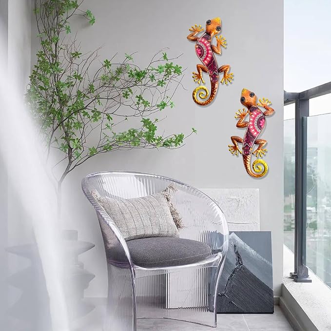 HONGLAND Metal Outdoor Wall Decor 2Pcs Gecko Wall Decoration Lizard Metal Hanging Wall Art Glass Sculpture for Garden Yard Patio Fence (Red)…