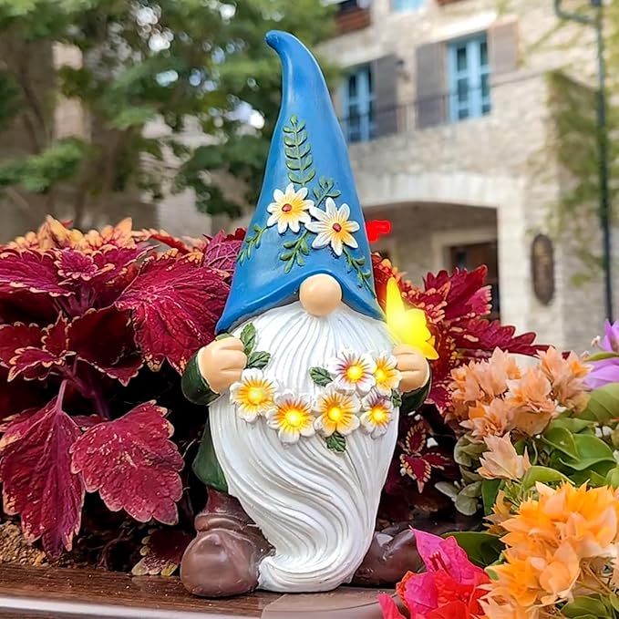 DKJOCKY Funny Garden Gnomes Gifts for Women, Solar Gnomes Decorations for Yard, Garden Oranments Outdoor Gardening Birthday Gifts for Women Mom Grandma Wife