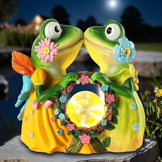 Solar Garden Decor Statue 6.5" Resin Kissing Frog Figurines with Glass Ball Waterproof Frog Decor for Outside Yard Patio Porch Decoration Gift for Mom Grandma Wife