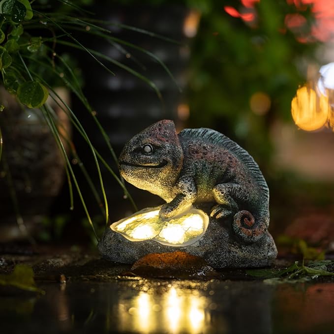 Solar Chameleon Garden Statues Outdoor Decor Resin Chameleon Figurine with Solar Light for Patio,Balcony,Yard,Lawn Ornament,Perfect Garden Gift