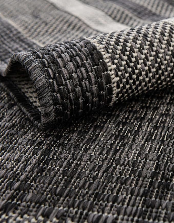 Unique Loom Outdoor Border Collection Area Rug - Soft Border (6' 1" Square Black/Ivory)