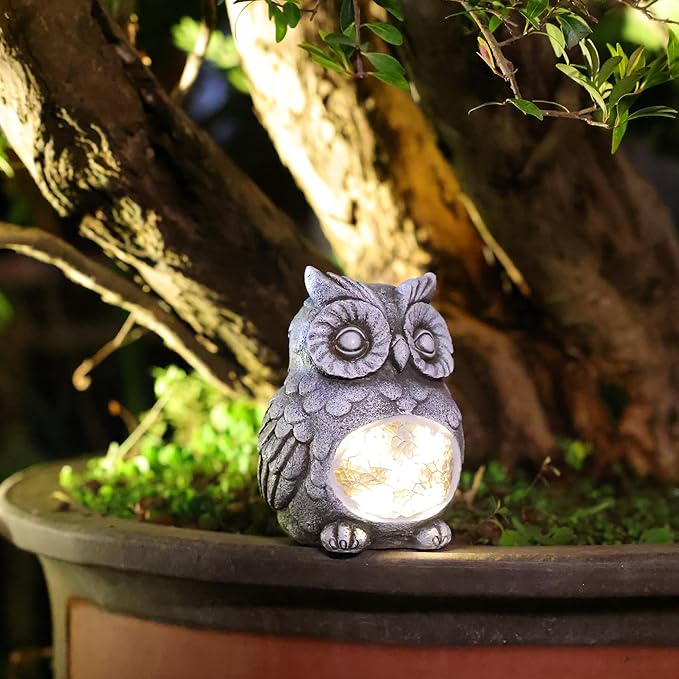 Solar Owl Garden Statues Outdoor Decor Resin Owl Figurine with Solar Light for Patio,Balcony,Yard,Lawn Ornament,Perfect Garden Gift