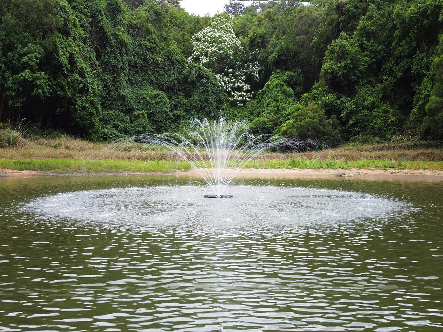 HQUA-FS01 110V, 1/2HP, OD(φ) 32” Large Pond Floating Fountain with 13000 GPH Fountain Pump, 100’ Power Cord, Two Spray Patterns 32'×12' and 18'×6'