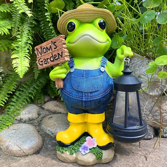 Frog Garden Decoration with Solar Lantern, Solar Frogs Statue Outdoor Decor Gift for Pathway Yard Lawn Patio - Frog Gift Sculptures for Women Mom Grandma, Mom's Garden
