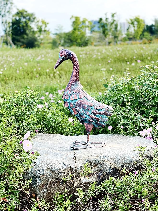 Garden Outdoor Statue Metal Duck Art Sculpture for Lawn, Farm and Patio - 25 Inches